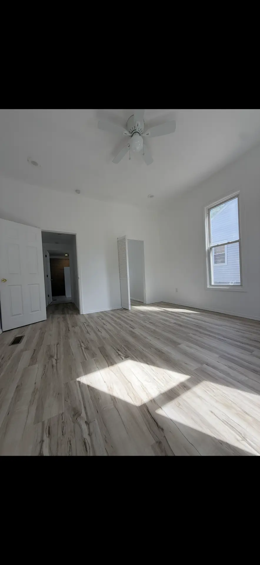 Laminate flooring installer and flooring replacement in Southwest Florida