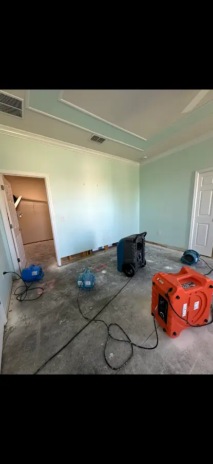 Structural drying and dehumidification for water damage restoration in Southwest Florida